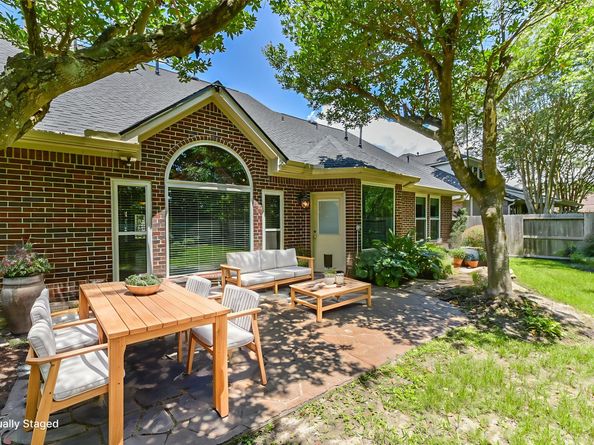 16910 Cottonwood Way, Houston TX 77059