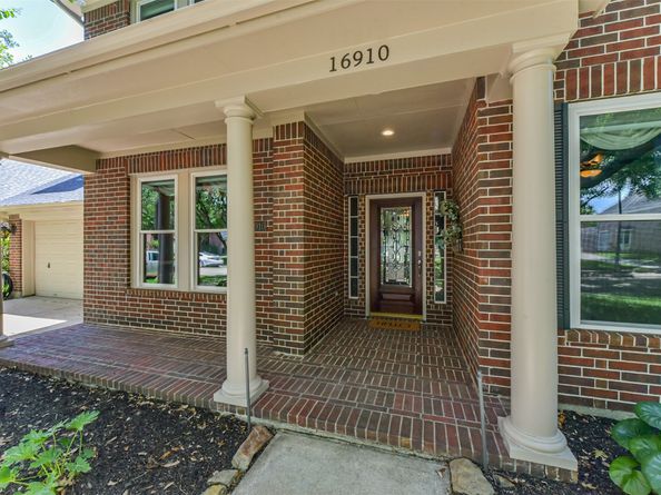 16910 Cottonwood Way, Houston TX 77059