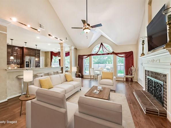 16910 Cottonwood Way, Houston TX 77059