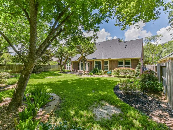 16910 Cottonwood Way, Houston TX 77059