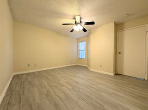2750 Holly Hall Street 1504, Houston TX 77054