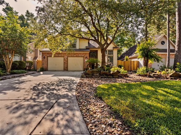 86 E Lakeridge Drive, The Woodlands TX 77381