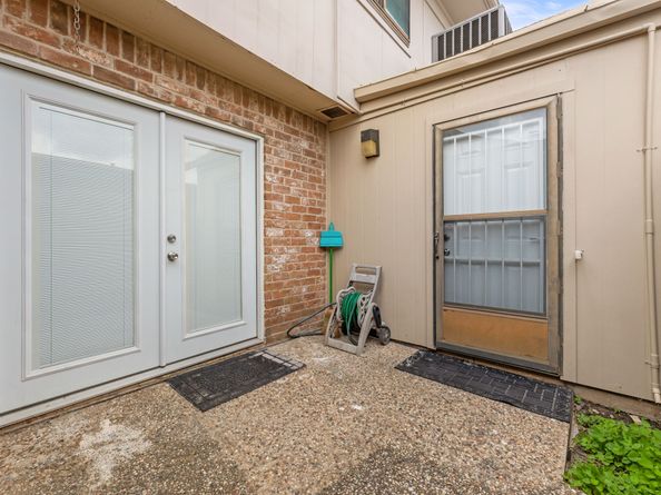 9200 W Bellfort Street 25, Houston TX 77031