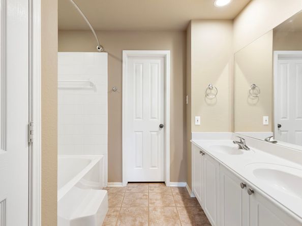 52 Stone Creek Place 52, The Woodlands TX 77382