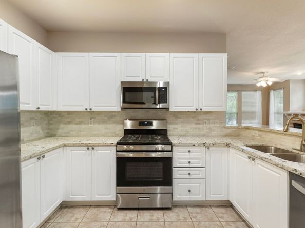52 Stone Creek Place 52, The Woodlands TX 77382