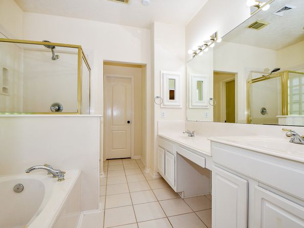 17411 Lonesome Dove Trail, Houston TX 77095