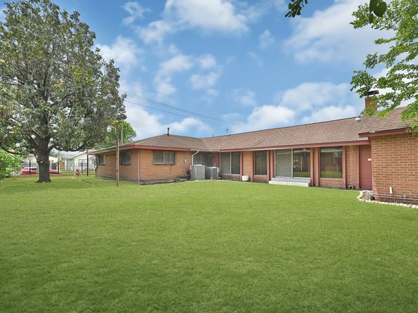 7007 Avenue F, Houston TX 77011