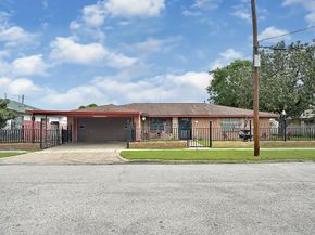 7007 Avenue F, Houston TX 77011