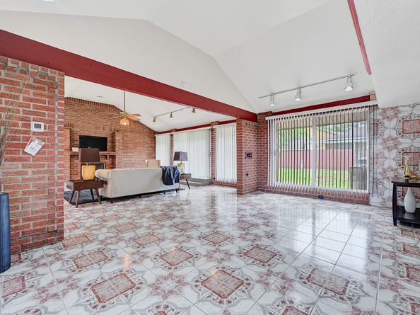 7007 Avenue F, Houston TX 77011