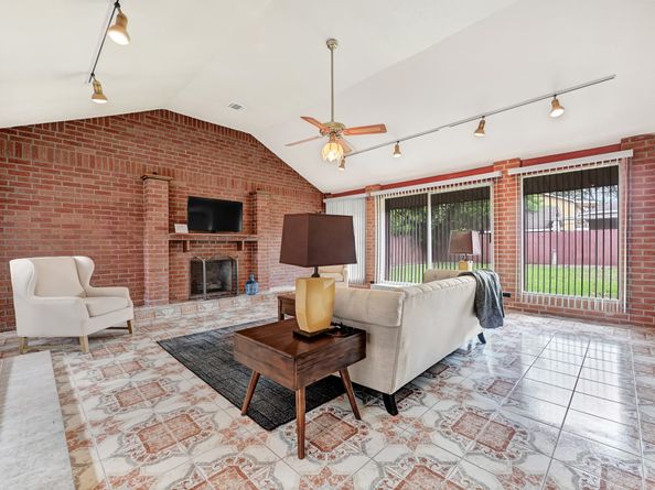 7007 Avenue F, Houston TX 77011