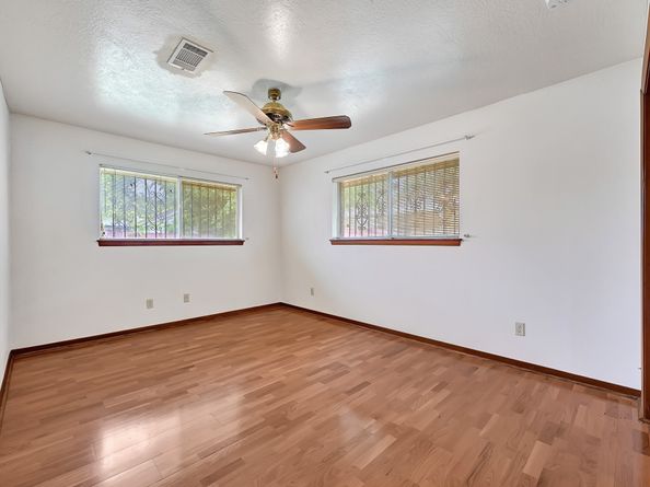 7007 Avenue F, Houston TX 77011