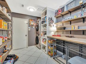 2806 Village Dale, Houston TX 77059