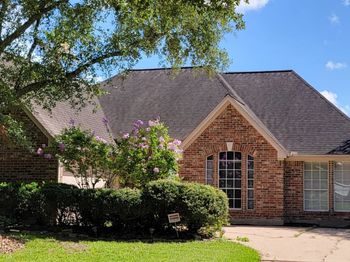 2806 Village Dale