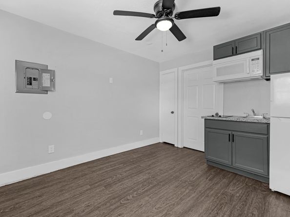 3714 Dabney Street 10, Houston TX 77026