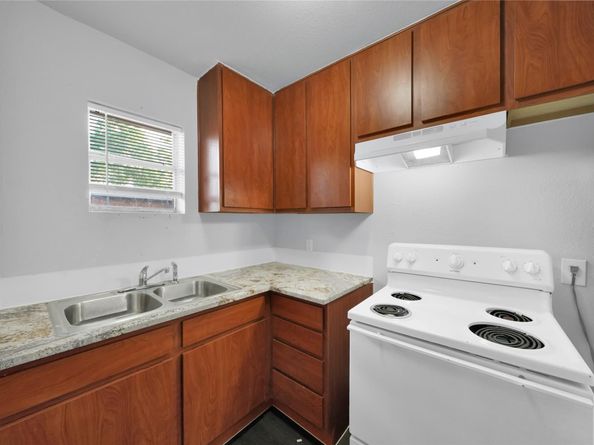 6518 Weston Street 10, Houston TX 77021