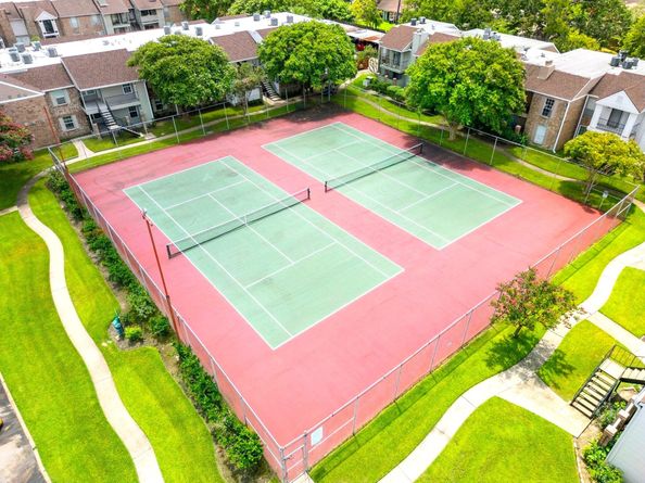 2800 Jeanetta Street 1206, Houston TX 77063