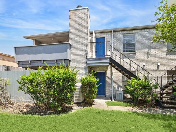 9700 Leawood Boulevard 216, Houston TX 77099