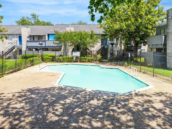 9700 Leawood Boulevard 216, Houston TX 77099