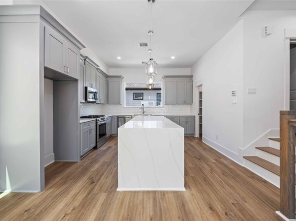 1941 Knoll Square Drive, Houston TX 77080
