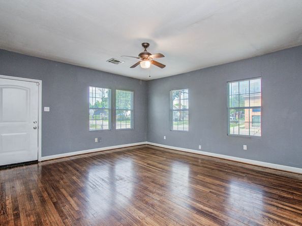 6701 Avenue E, Houston TX 77011
