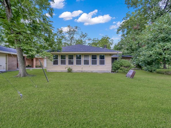 1107 Holly Drive, Conroe TX 77301