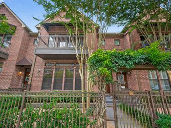 28 Riva Row