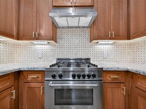 28 Riva Row, Spring TX 77380