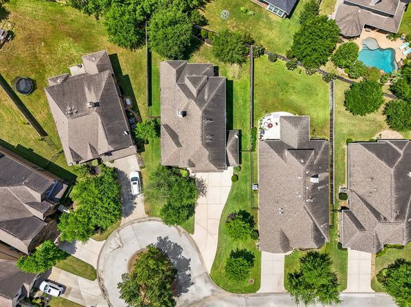66 Hearthshire Circle, The Woodlands TX 77354