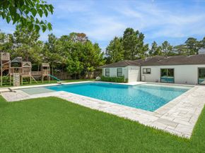 750 E Creekside Drive, Houston TX 77024