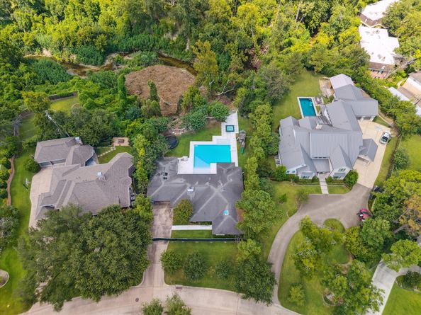 750 E Creekside Drive, Houston TX 77024