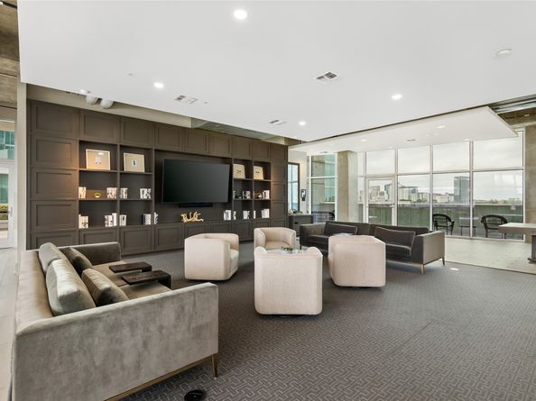 5925 Almeda Road 11501, Houston TX 77004
