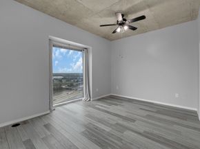 5925 Almeda Road 11501, Houston TX 77004