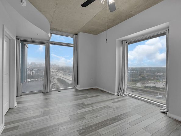 5925 Almeda Road 11501, Houston TX 77004