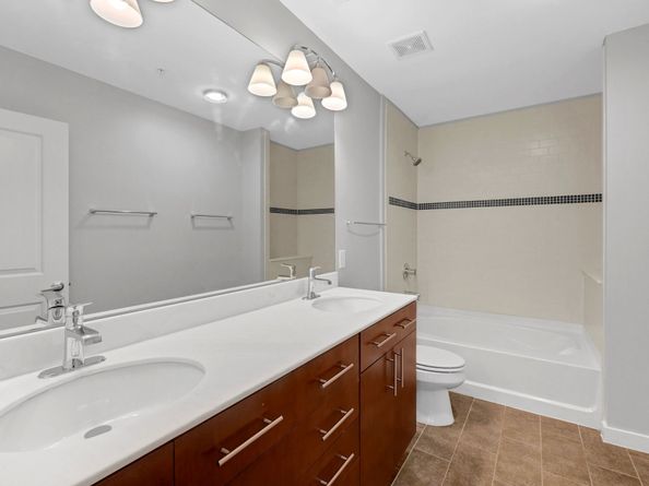 5925 Almeda Road 11501, Houston TX 77004