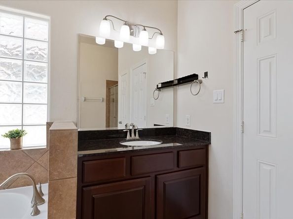 5502 Lunia Lane, Houston TX 77021