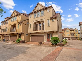 5502 Lunia Lane