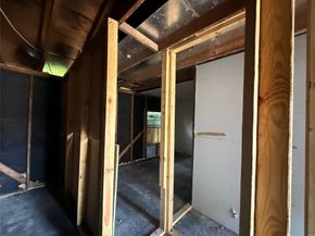 1709 Hussion Street, Houston TX 77003