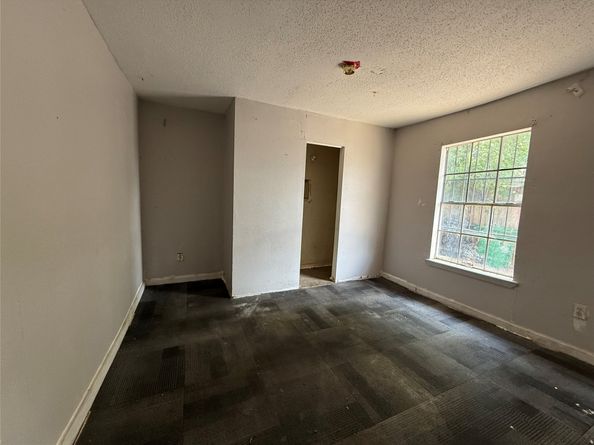 1709 Hussion Street, Houston TX 77003