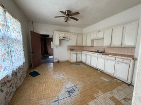 1709 Hussion Street, Houston TX 77003