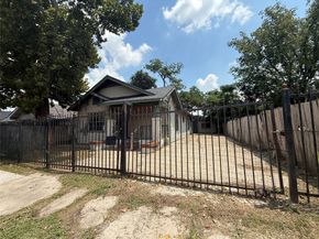 1709 Hussion Street, Houston TX 77003