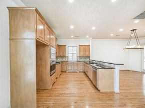 1833 Oakdale Street, Houston TX 77004