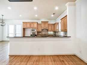 1833 Oakdale Street, Houston TX 77004
