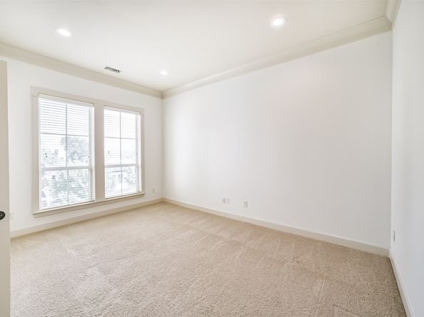 1833 Oakdale Street, Houston TX 77004