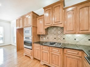 1833 Oakdale Street, Houston TX 77004