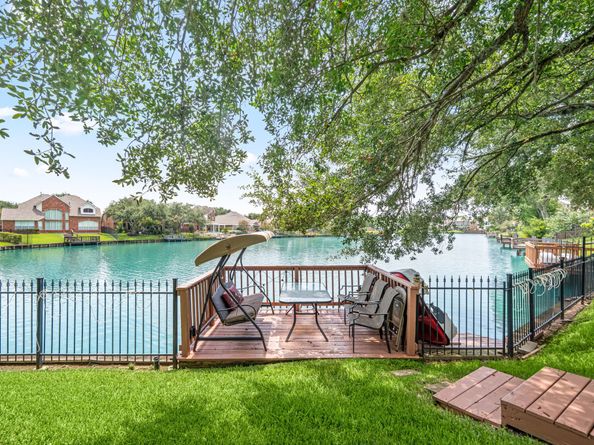 422 Bay Bridge Drive, Sugar Land TX 77478