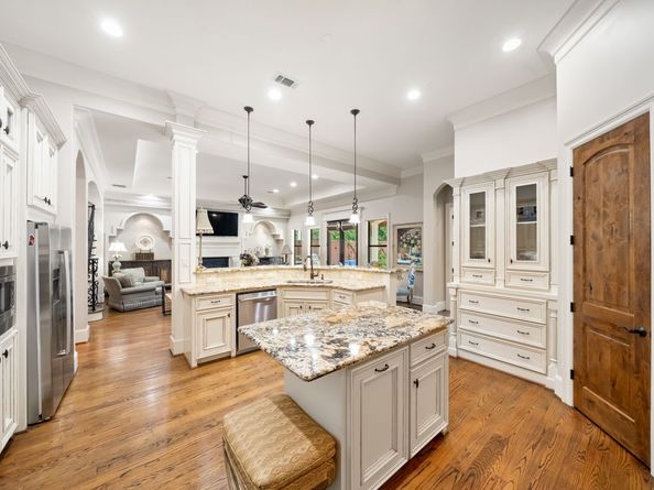 1226 Chippendale Road, Houston TX 77018