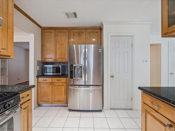 7514 Dogwood Falls Road, Houston TX 77095
