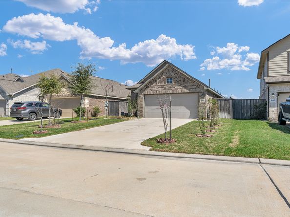 18406 Hilltop Climb Drive, Hockley TX 77447