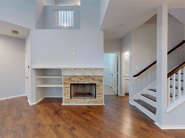 21 Scarlet Woods Court, The Woodlands TX 77380