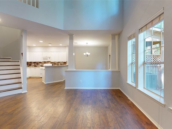 21 Scarlet Woods Court, The Woodlands TX 77380
